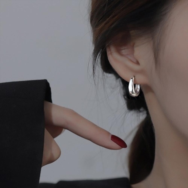 [다잇템] 여자 쁘띠 클래식 실버 아방가르드 빅볼드 링 미니멀리즘 귀걸이