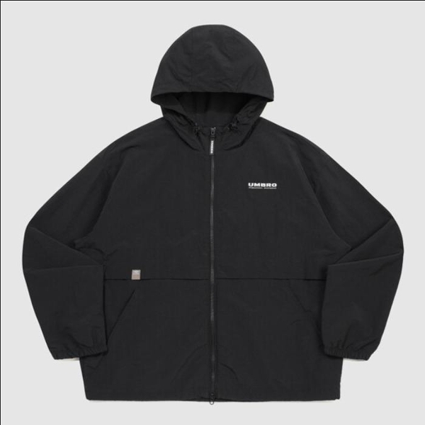 엄브로 클래식 후드형 웜업 바람막이 자켓 / BLACK UR321CJK92
