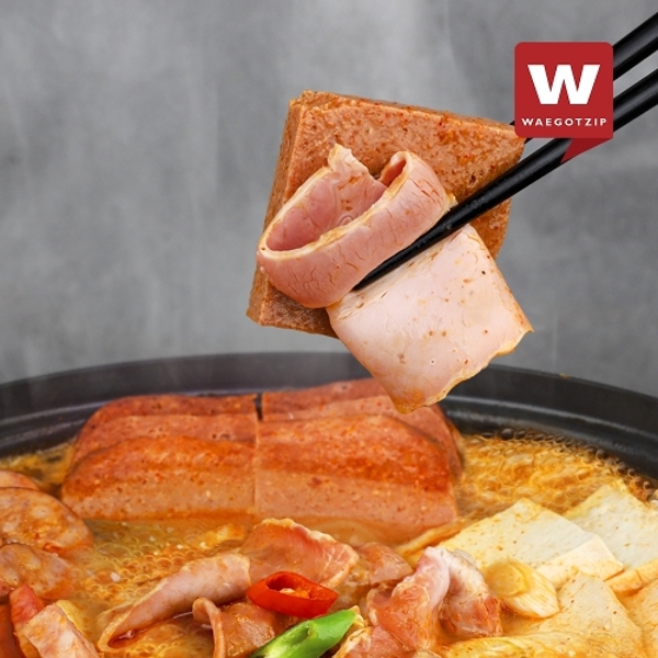 [외갓집] 다섯가지 햄과 소세지 서정리 부대찌개 550g X 4팩 (라면사리 2개 증정)