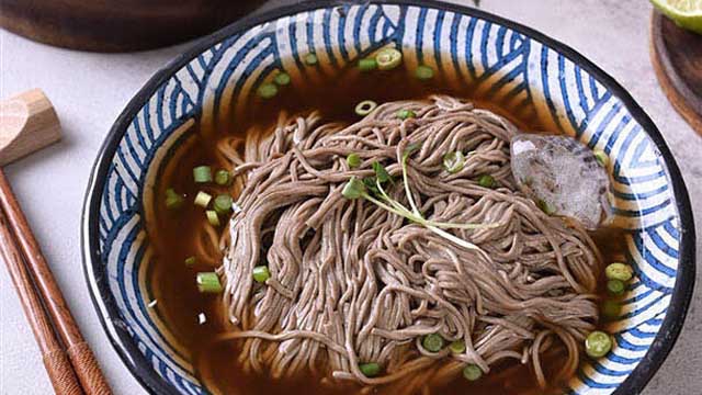 우정본가 메밀국수 소바 12인분 / 생면2kg+메밀장12봉 